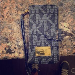 Michael Kors I-Phone 7 Case/Wallet